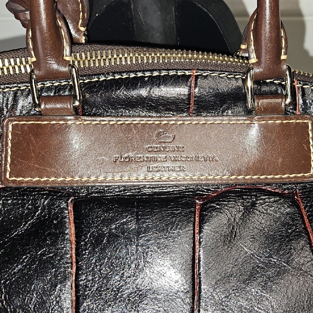 Vintage Condition Dooney&Bourke Brown/Tan Crocodile Embossed Florentine Satchel - Picture 5 of 16